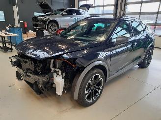 krockskadad bil auto Cupra Formentor E-hybrid Performance DSG 2023/5