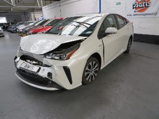 Coche siniestrado Toyota Prius 1.8 HYBRIDE 98 PK AUT 58267 KM NAP.... 2019/5
