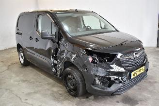 Coche siniestrado Opel Combo 1.5D L1H1 Edition 2022/5