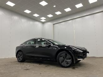 skadebil auto Tesla Model 3 Standard RWD Plus Panoramadak 2019/11