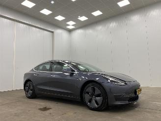 Vaurioauto  passenger cars Tesla Model 3 Dual motor Long Range 75 kWh 2019/6
