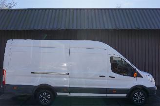 damaged passenger cars Ford Transit 2.0 TDCI 96kW Airco L4H3 Trend 2017/2