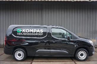 Schade scooter Opel Combo 1.6D 73kW L2H1 Airco Edition 2019/4