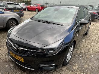 dañado camiones Opel Astra 1.2 Edition   HB 2021/4