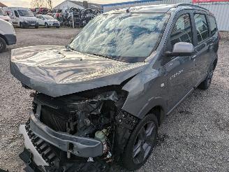 damaged passenger cars Dacia Lodgy 1.5 DCI 2017/7