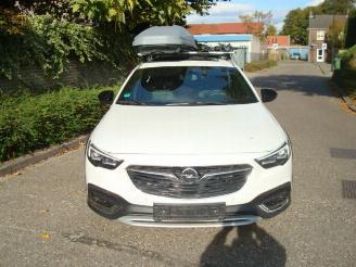Coche siniestrado Opel Insignia 2.0 TURBO 4X4 COUNTRY 260PK!! 2017/11