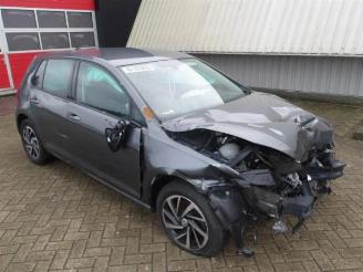 uszkodzony samochody osobowe Volkswagen Golf Golf VII (AUA), Hatchback, 2012 / 2021 1.0 TSI 12V BlueMotion 2019/10