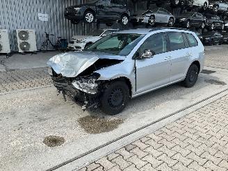 škoda osobní automobily Volkswagen Golf VII Variant 1.2 TSI 2014/2