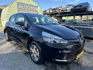 Schadeauto Renault Clio 0.9 TCE 66KW Led Airco Life NAP 2019/5