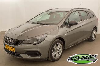 Opel Astra Sport Tourer 1.2 Edition picture 1