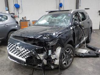 Damaged car Hyundai Santa Fe Santa Fe IV SUV 1.6 T-GDI Hybrid (G4FT) [169kW]  (08-2020/...) 2021/1