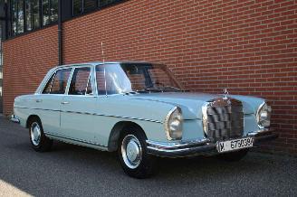 uszkodzony samochody osobowe Mercedes  W108 250SE SE NIEUWSTAAT GERESTAUREERD TOP! 1968/5