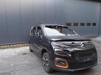 Vaurioauto  passenger cars Citroën Berlingo  2021/11