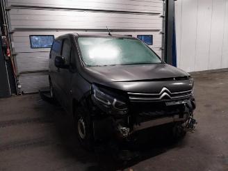 Vaurioauto  passenger cars Citroën Berlingo Berlingo, Van, 2018 1.5 BlueHDi 75 2020/9