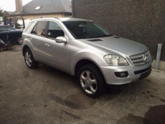 damaged commercial vehicles Mercedes ML  2006/9