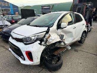 damaged commercial vehicles Kia Picanto 1.0 GT LINE 2017/4