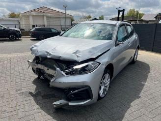 damaged campers BMW 1-serie i Advantage  DAB-Tuner ScheinLED 2021/5
